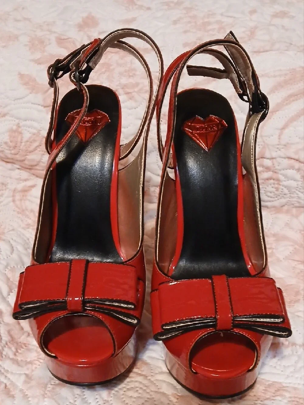 tuk shiny red